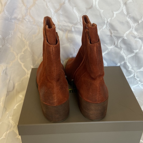 Leather Boots - Picture 5 of 7